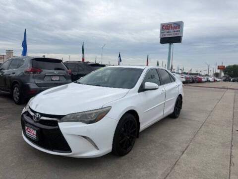 2016 Toyota Camry XSE FWD photo