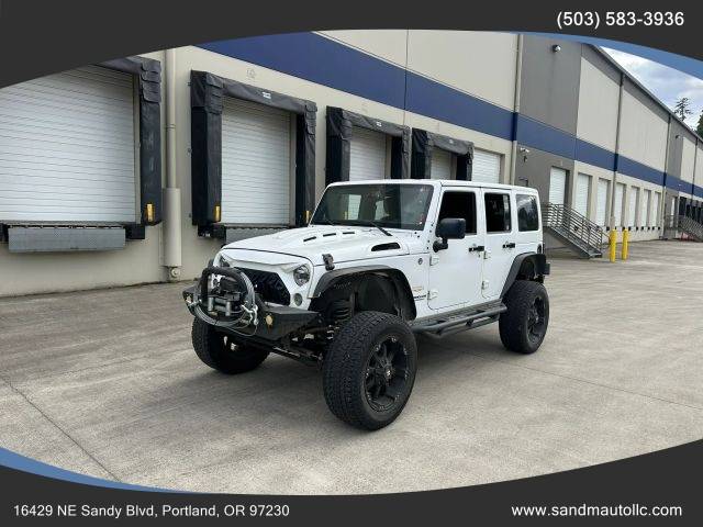 2015 Jeep Wrangler Unlimited Sahara 4WD photo