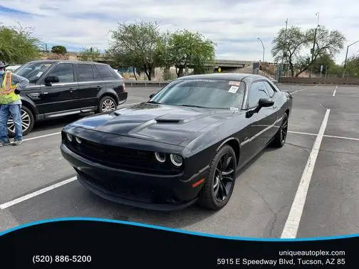 2016 Dodge Challenger R/T RWD photo