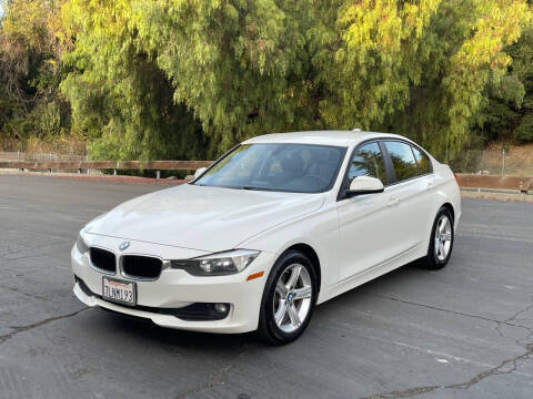 2015 BMW 3 Series 320i RWD photo