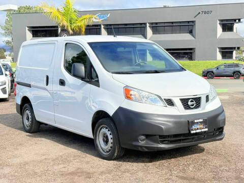 2015 Nissan NV200 S FWD photo