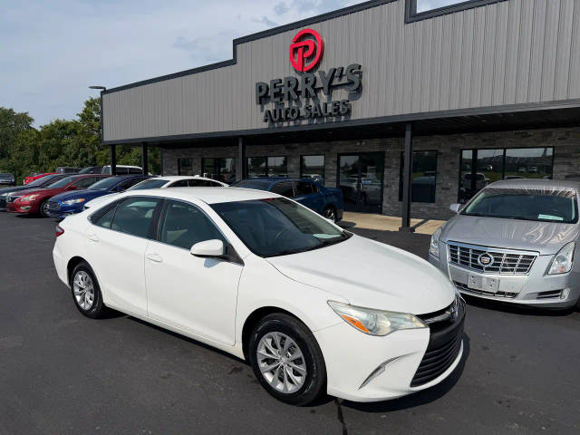 2016 Toyota Camry LE FWD photo