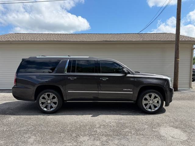 2016 GMC Yukon XL Denali 4WD photo