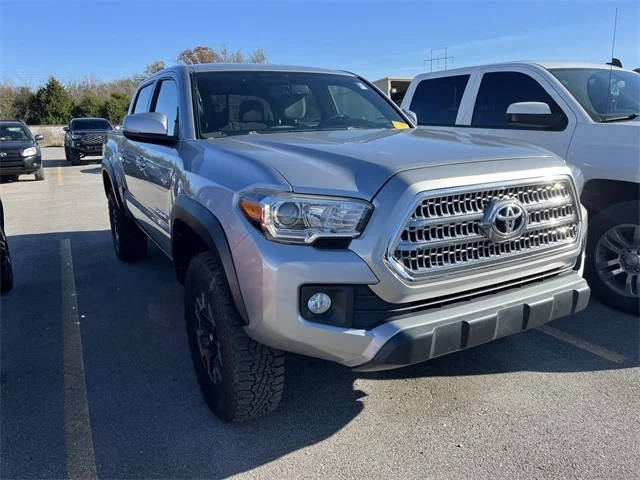 2016 Toyota Tacoma TRD Off Road 4WD photo