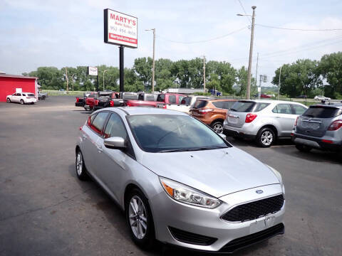 2016 Ford Focus SE FWD photo