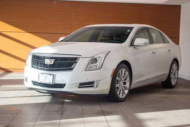 2016 Cadillac XTS Luxury Collection AWD photo