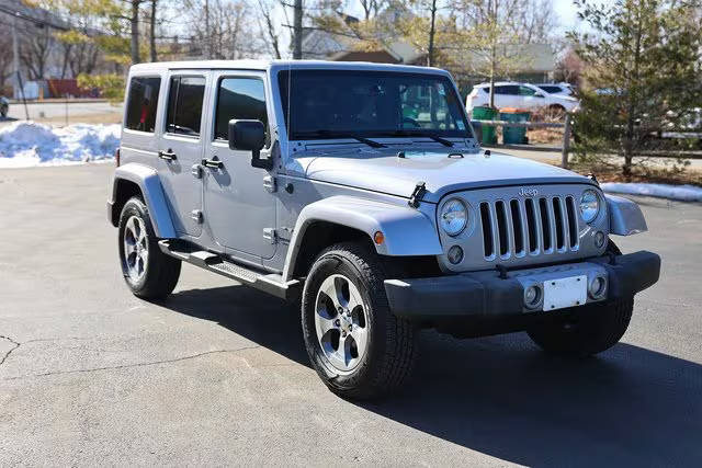 2016 Jeep Wrangler Unlimited Sahara 4WD photo