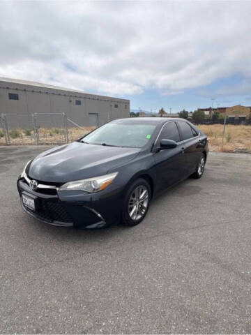 2016 Toyota Camry SE FWD photo