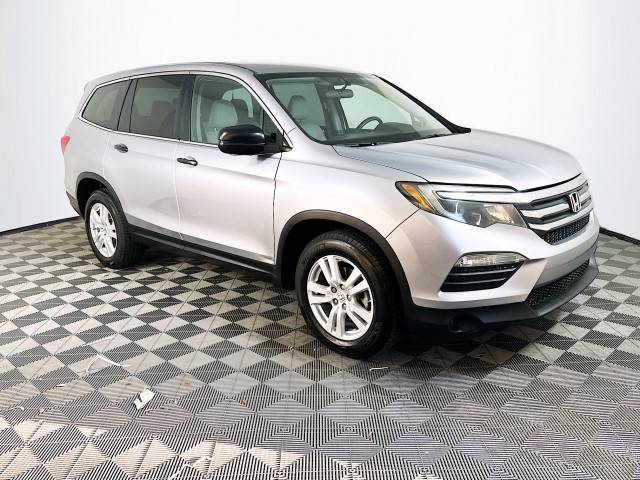 2016 Honda Pilot LX FWD photo