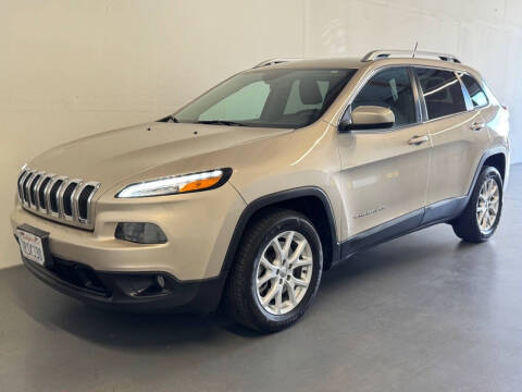 2015 Jeep Cherokee Latitude FWD photo