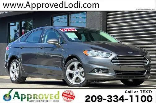 2015 Ford Fusion SE FWD photo