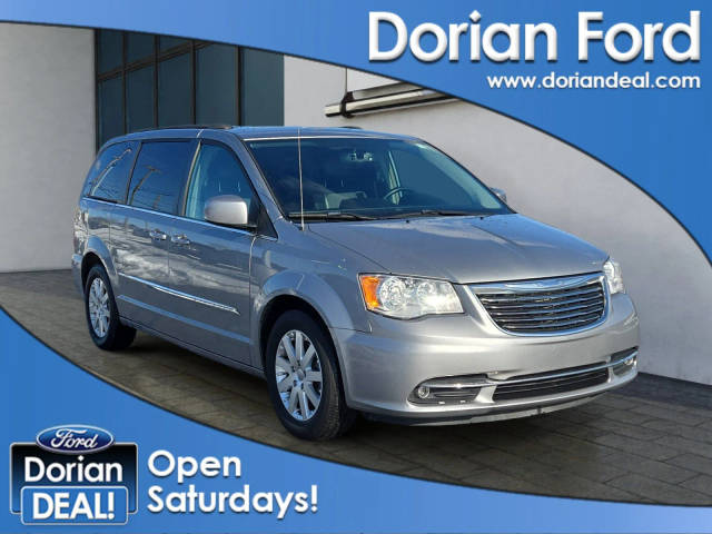 2015 Chrysler Town and Country Touring FWD photo