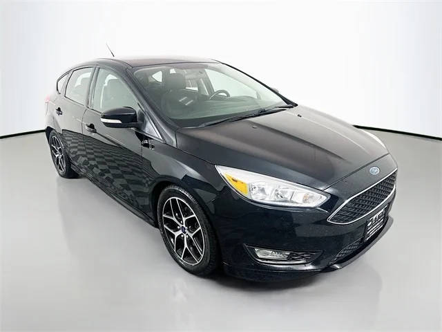 2016 Ford Focus SE FWD photo