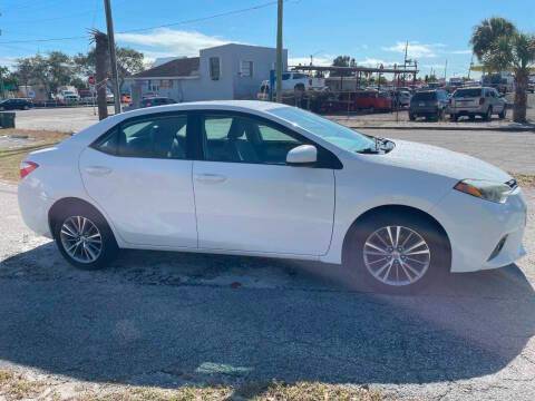 2015 Toyota Corolla LE Plus FWD photo