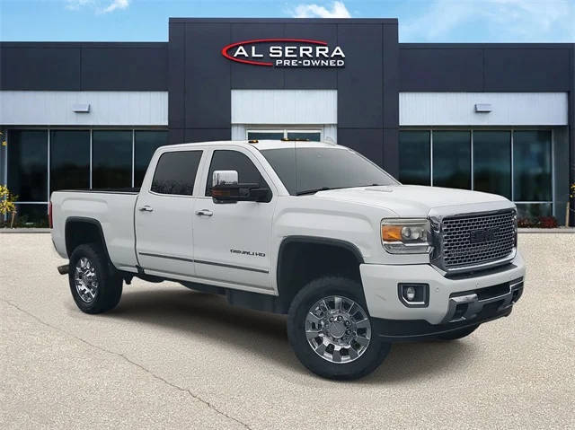2016 GMC Sierra 2500HD Denali 4WD photo