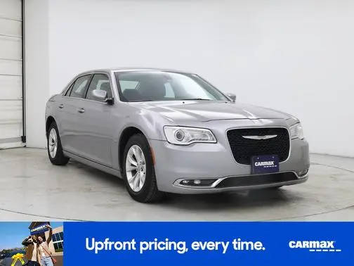 2016 Chrysler 300 Limited RWD photo