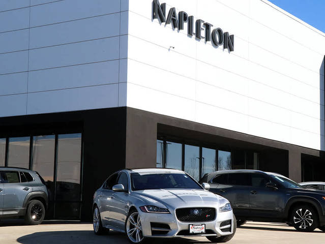 2016 Jaguar XF 35t R-Sport AWD photo