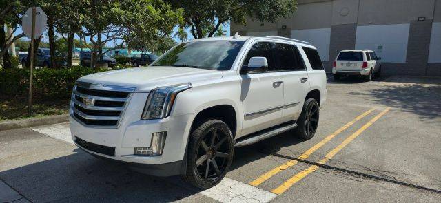 2016 Cadillac Escalade Luxury Collection RWD photo