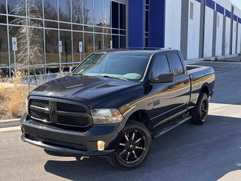 2016 Ram 1500 Express 4WD photo