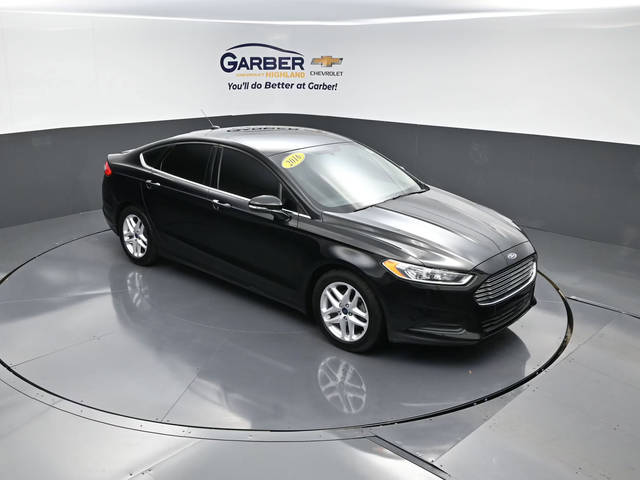 2016 Ford Fusion SE FWD photo