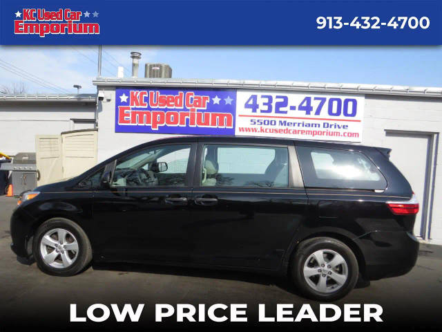 2015 Toyota Sienna L FWD photo