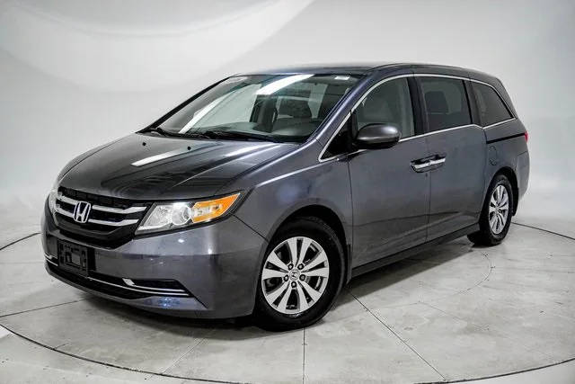 2016 Honda Odyssey SE FWD photo