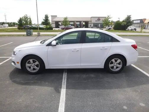 2016 Chevrolet Cruze LT FWD photo