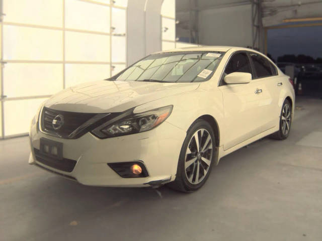 2016 Nissan Altima 2.5 SR FWD photo