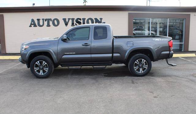 2016 Toyota Tacoma TRD Sport RWD photo