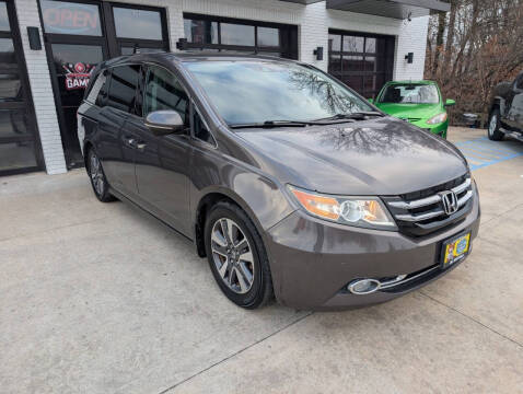 2016 Honda Odyssey Touring FWD photo