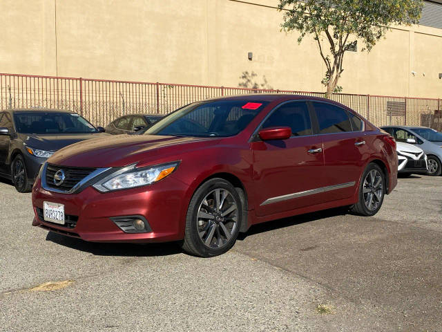 2016 Nissan Altima 2.5 SR FWD photo