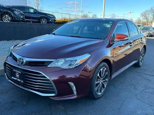 2016 Toyota Avalon XLE Premium FWD photo