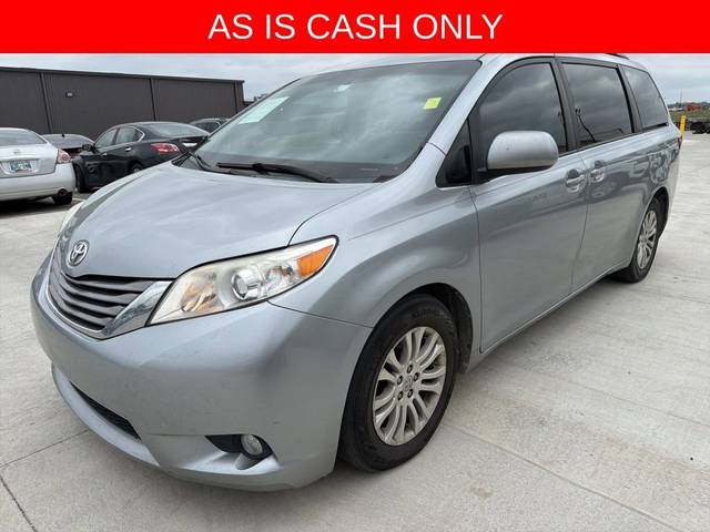 2015 Toyota Sienna XLE Premium FWD photo
