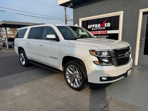 2016 Chevrolet Suburban LT 4WD photo