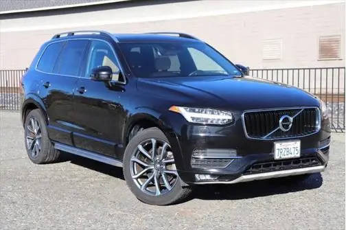 2016 Volvo XC90 T6 Momentum AWD photo