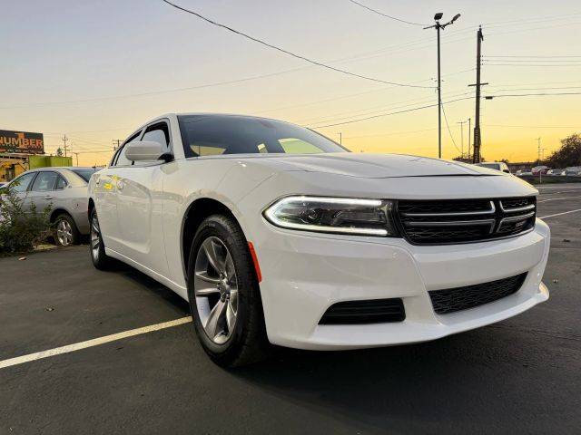 2016 Dodge Charger SE RWD photo