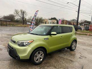 2016 Kia Soul Base FWD photo