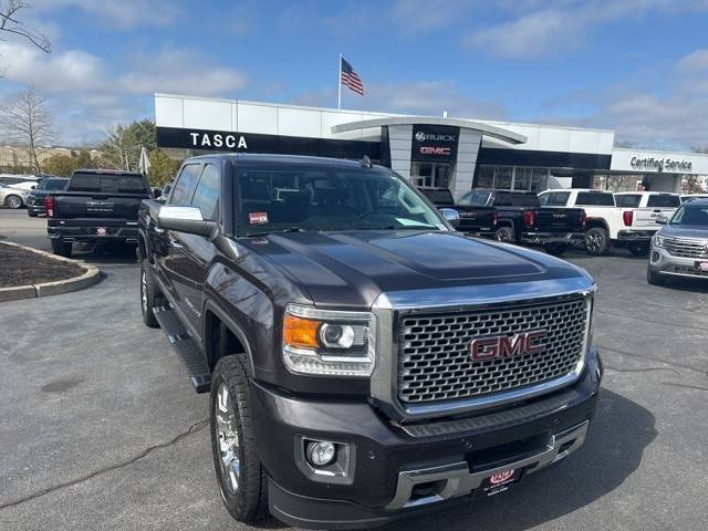 2016 GMC Sierra 2500HD Denali 4WD photo