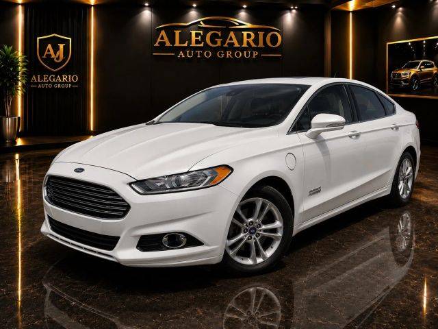 2016 Ford Fusion Energi Titanium FWD photo