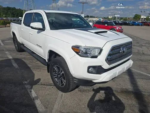 2016 Toyota Tacoma TRD Sport RWD photo