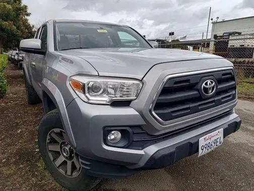 2016 Toyota Tacoma SR5 4WD photo