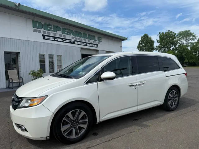 2016 Honda Odyssey Touring FWD photo