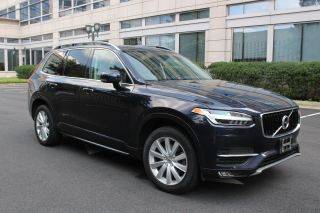 2016 Volvo XC90 T6 Momentum AWD photo