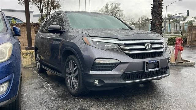 2016 Honda Pilot Elite AWD photo