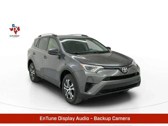 2016 Toyota RAV4 LE FWD photo