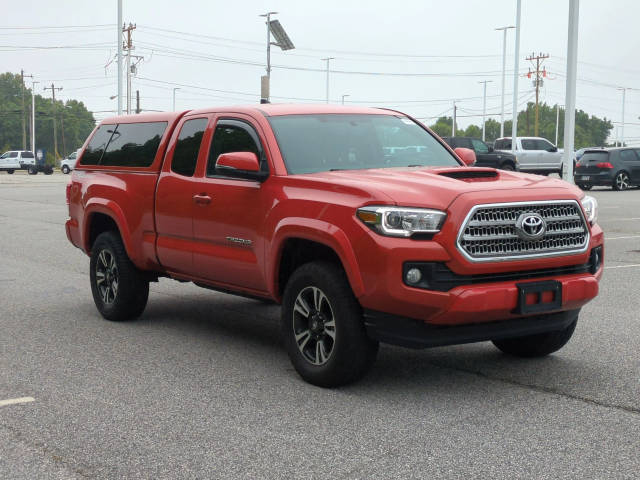 2016 Toyota Tacoma TRD Sport RWD photo