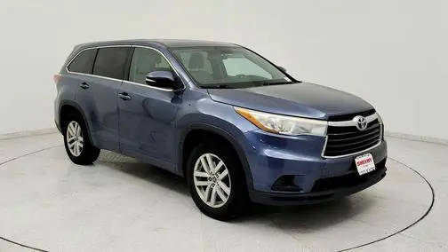 2016 Toyota Highlander LE FWD photo