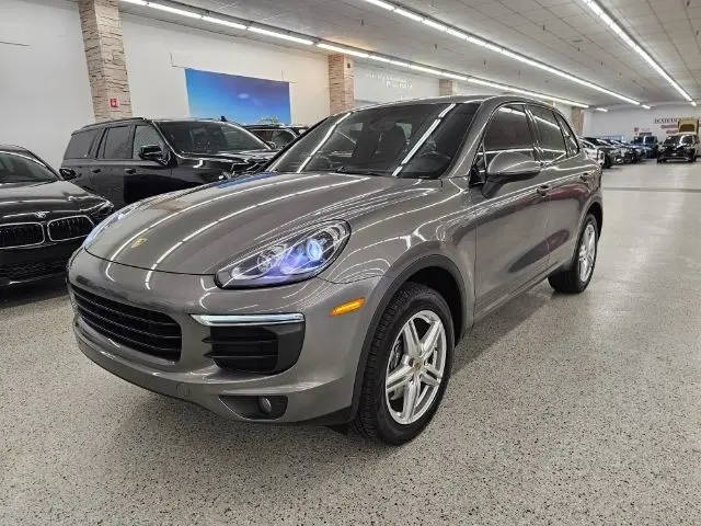 2016 Porsche Cayenne  AWD photo