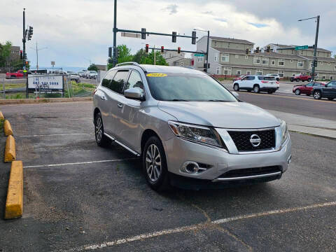 2015 Nissan Pathfinder SV 4WD photo