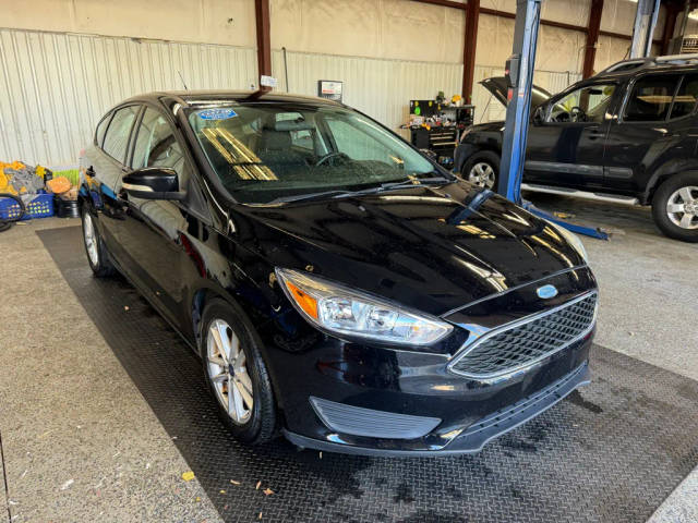 2016 Ford Focus SE FWD photo